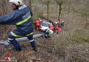 Nö: Zwei Verletzte nach Pkw-Absturz über zehn Meter Böschung bei Katzelsdorf