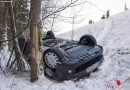 Oö: Fahrzeuglenkerin in Zwettl an der Rodl mit Auto sechs Meter abgestürzt