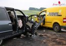 Oö: Feuerwehr befreit zwei Eingeklemmte nach Frontalunfall