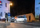 Oö: Pkw prallt am Marktplatz gegen eine Mauer