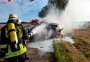 D: Tödlicher Verkehrsunfall -> Pkw prallt gegen einen Baum und brennt