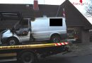 Deutschland: Brennenden Kleintransporter “frei Haus” zur Feuerwehr geliefert