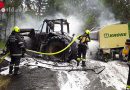 Stmk: Traktor in Vollbrand – Brandübergriff auf Wald verhindert