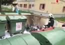 Nö: Couragierter Anrainer greift beherzt bei Müllbehälterbrand ein