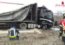 Nö: Lkw auf der S3 über Böschung gestürzt – 250 Liter Treibstoff ausgetreten