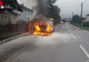 Stmk: Pkw in Vollbrand – Feuerwehr verhindert Brandübergriff auf Zaun