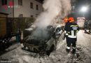 Oö: Alarmierter Wohnhausbrand entpuppt sich als brennender Pkw
