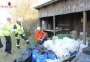Deutschland: Feuerwehr sichert illegale Müllablagerung