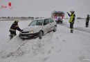 Oö: Fahrzeugbergungen durch Schneechaos in Irndorf