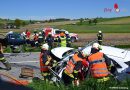 Oö: Drei Personen bei Verkehrsunfall schwer eingeklemmt