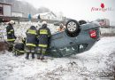 Oö: Überschlag bei Unfall auf Schneefahrbahn