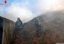 Oö: Strohhaufenbrand unter einer Hochspannungsleitung