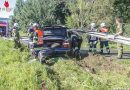 Ktn: Pkw steckt nach Unfall unter einer Leitschiene