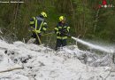 Oö: Brennender Ästehaufen in Fischlham → zwei Feuerwehren im Löscheinsatz