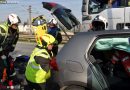 Nö: Lenkerin nach Verkehrsunfall in Wiener Neudorf über Kofferraum gerettet