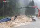 Schweiz: Spektakuläre Personenrettung aus Pkw in Hochwasserfluss