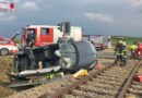 Nö: Pkw überschlägt sich in Retz auf Bahngleis