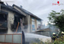 D: Küchenbrand dehnt sich auf ganzes Reihenhaus aus