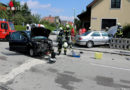 Oö: Schwerer Kreuzungscrash in Wels-Pernau fordert zwei Verletzte
