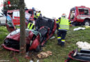 Stmk: Pkw gegen Baum in Eibiswald → Person eingeklemmt