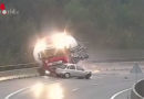 Slowenien: Pkw schiebt Lkw über Autobahnbrücke → Brummi-Lenker tot