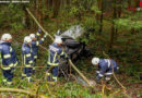 Oö: Lenkerin mit Auto im Wald liegen geblieben und verletzt