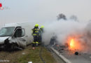 Oö: Auto brennt nach Kollision mit Kleintransporter: 1 Tote