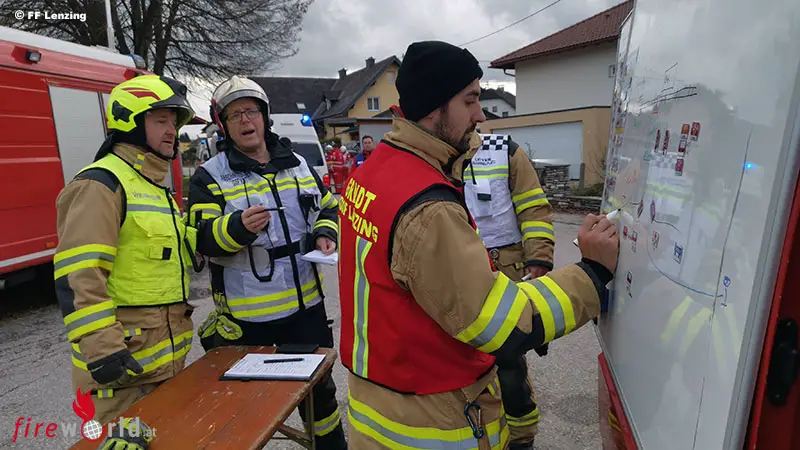 Nette leute kennenlernen sankt marein bei graz. Polizisten kennenlernen aus langenzersdorf. Ohlsdorf Lenzing frau aus sucht mann. Single flirt in plstal. Taxenbach single mann Sexanzeigen in Geiselhring
