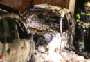 Oö: Autobrand in Nebengebäude führt zu größerem Einsatz
