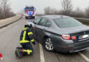 Nö: Zwei unfallbeteiligte BMW in Ebenfurth mit WLF-Kran geborgen