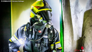 Bayern: Brand mit Personenrettung im 22. / 23. Stock und Rauchausbreitung im Hotelturm Augsburg