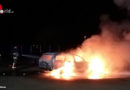 D: Vollbrand eines Autos in Düren