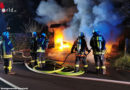 D: Brennendes Doppelcarport in Schierhorn löst größeren Feuerwehreinsatz aus