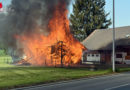 Schweiz: Stadel-Vollbrand in Buttisholz → Fw-Mann leicht verletzt