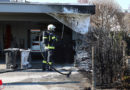 Oö: Beim Unkraut verbrennen Hecke und Garagenfassade in Brand gesetzt