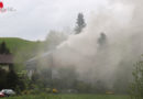 Schweiz: 70 Kräfte bekämpfen Wohnhaus-Dachstuhlbrand in Brülisau