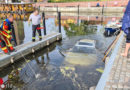 D: Boot zu Wasser gelassen → und Auto gleich mit