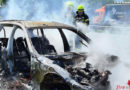 D: 5er BMW auf der Autobahn in Flammen