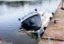 D: Einsatzboot der Wasserschutzpolizei gekentert