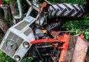 D: Schwerverletzter bei 20-m-Traktorsturz über Böschung