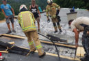 Tirol: Feuer am Mehrfamilienhaus-Dach in Kirchdorf bei Flämmarbeiten