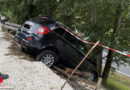 Ktn: Pkw „verrollt“ sich von Parkplatz über Böschung in Bad Kleinkirchheim