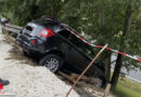 Ktn: Pkw “verrollt” sich von Parkplatz über Böschung in Bad Kleinkirchheim