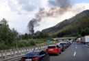 Stmk: Perfekte Rettungsgasse bei schwerem Unfall mit Brand auf der A9 bei Gaishorn