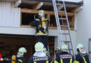 Oö: Zwischendeckenbrand bei Wohnhausgarage in Laakirchen