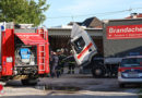 Oö: Lenker kann beginnenden Lkw-Brand in Sattledt ablöschen