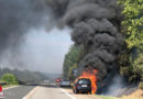 D: Technischer Defekt → Auto geht auf A5 bei Landau in Flammen auf