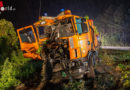 Nö: Lenker eines 4-Achsers (Saugwagen) nach Unfall in Tattendorf eingeklemmt