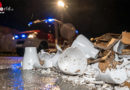 Oö: Lkw streift auf A1 Mittelleitschiene → Ladungsverlust bei Enns