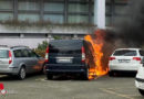 Schweiz: Autos brennen vor Geschäftsgebäude → 2x Totalschen in Muttenz